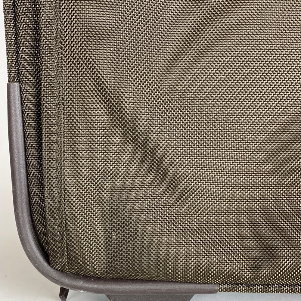 TUMI Alpha 2 Carry - On Expandable Suitcase 21” 2-Wheel Brown 22020ES2. - Picture 4 of 16
